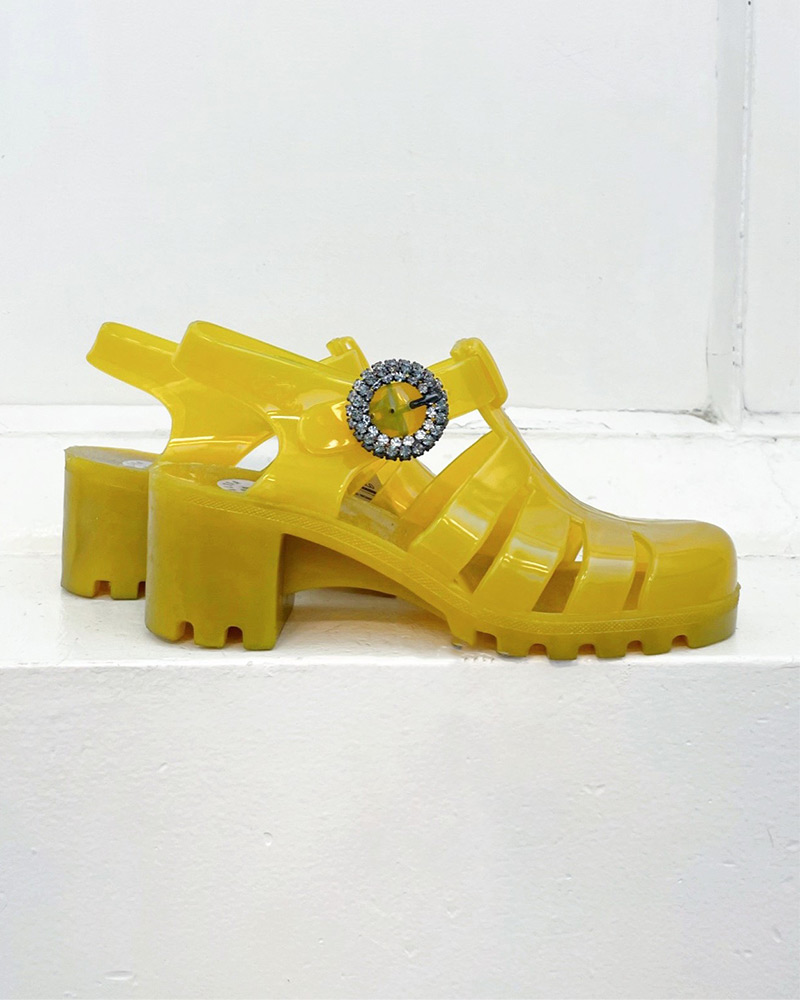 Yellow heeled fisherman sandals with rhinestone buckle